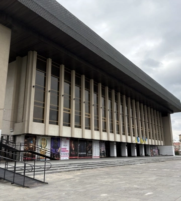 Закарпатський муздрамтеатр відкриє 106-й сезон чотирма виставами