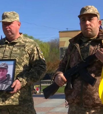 На Рівненщині в останню земну дорогу провели захисників України