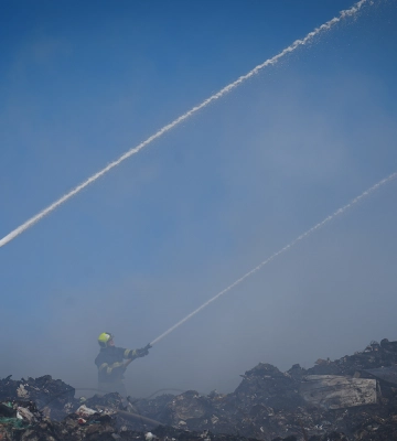 Пожежа на сміттєзвалищі біля Ужгорода могла виникнути через посуху