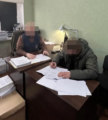 Військового підозрюють у побитті та катуванні колишньої дівчини на Хмельниччині