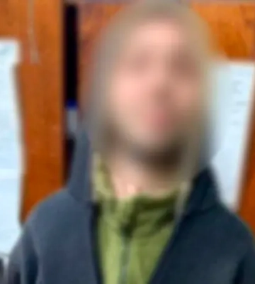 Поліція Києва затримала у магазині чоловіка зі зброєю: порушник виявився військовим у СЗЧ