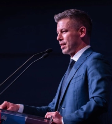 Bloomberg: Мадяр підтримає заявку на вступ України до ЄС тільки після вирішення питання щодо угорської меншини