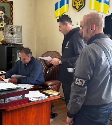 На Одещині викрили голову громади та спільників, які організували схему заволодіння землями комунальної власності
