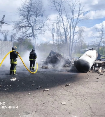 Вражеский беспилотник атаковал АЗС в Краматорске, вспыхнул пожар