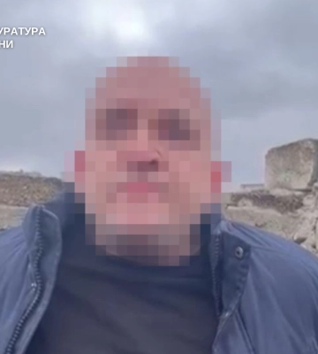 На Хмельниччині чоловіка засуджено за вбивство та пограбування старенької матері співмешканки