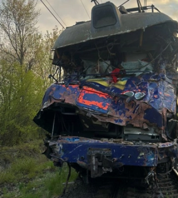 На Львівщині автокран зіткнувся з поїздом, загинув машиніст