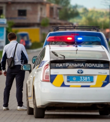 Отказался предъявить документы: в Виннице суд назначил мужчине штраф 255 грн за неповиновение полиции