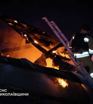 Ворожі безпілотники били по інфраструктурі Миколаївщини - є поранені та руйнування