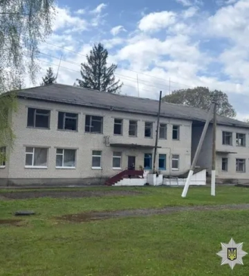Удень РФ атакувала Одеський район безпілотниками: пошкоджено дах торговельного центру