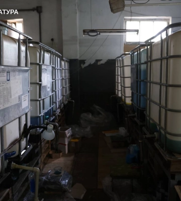 Побутову хімію, замасковану під продукцію відомих світових брендів викрили у Харкові
