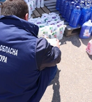 Небезпечна хімія у супермаркетах. Правоохоронці ліквідували схему фальсифікації світових брендів