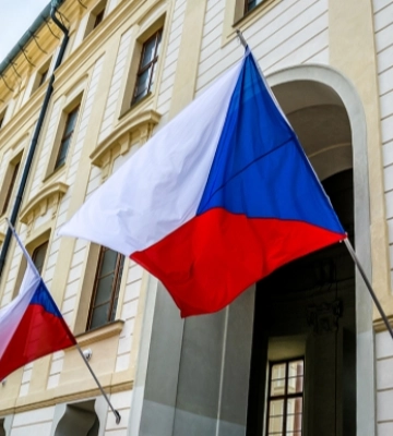 Прем’єр Чехії планує зустрітись із Зеленським у Єревані, але не хоче їхати до Києва