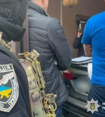 У Кременчуці затримали чоловіка підозрюваного у підпалі авто