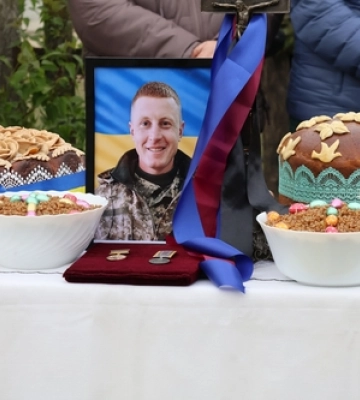 На Волині провели в останню дорогу Героя Володимира Ридчука 