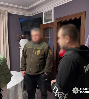 Фіктивні вчителі й «бронювання»: на Волині поліція викрила злочинну схему в одному з ліцеїв