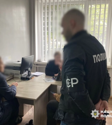 Фіктивні вчителі й «бронювання»: на Волині поліція викрила злочинну схему в одному з ліцеїв