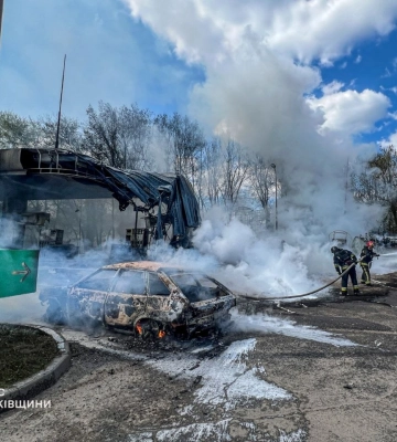 В Харькове в результате российской атаки дронами повреждены АЗС и автосалон, есть пострадавшие