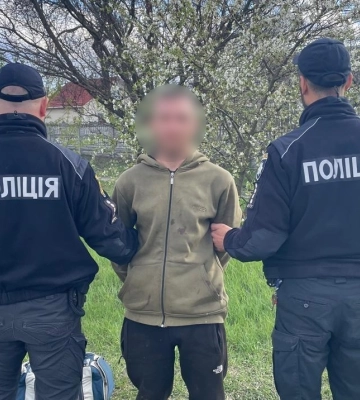 Побили руками, ногами та битою і замкнули у підвалі - на Кіровоградщині затримано двох чоловіків