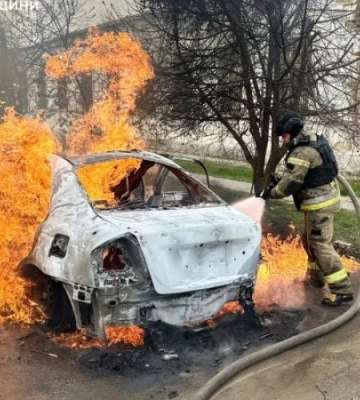Росіяни атакували у Херсоні службове авто підприємства: загинула людина, четверо поранені