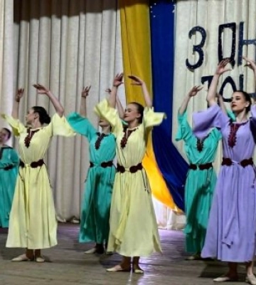 Перечин танцює: місто вперше масштабно відзначило Міжнародний день танцю