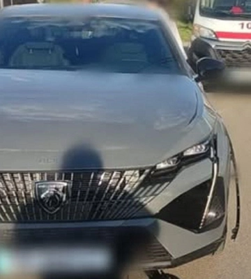 На Київщині водій Peugeot збив дітей на електросамокаті – відео