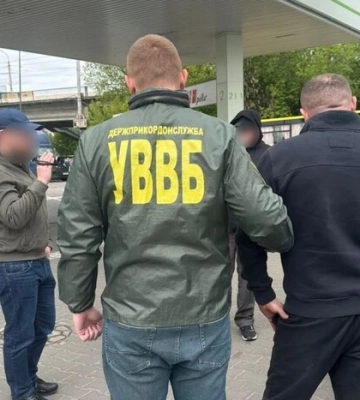 На Волині затримали підприємця, який заробляв на ухилянтах