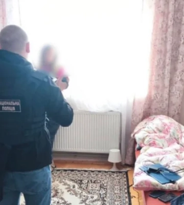 Секс-послуги за викликом: у Франківську викрили таксистку, яка займалася сутенерством