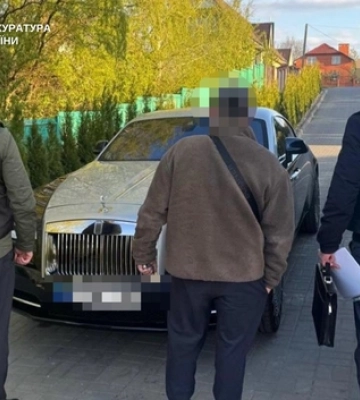 В Луцке задержали чиновника горсовета за взятку в $30 тыс.