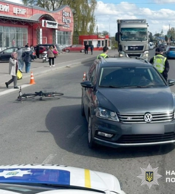 Внаслідок ДТП у Старокостянтинові постраждала 40-річна велосипедистка, - поліція Хмельниччини