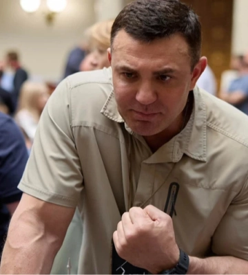 Суд ухвалив примусово доставити на засідання нардепа Тищенка