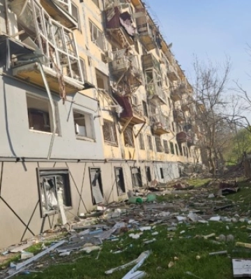 Армія РФ скинула фугасні бомби на центр Краматорська: пʼятеро загиблих, є поранені