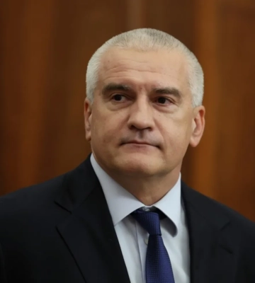 Окупанти "задля безпеки" скасували в Криму усі масові заходи до 9 травня