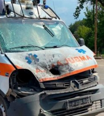 Російський дрон атакував “швидку” на Херсонщині: постраждали четверо медиків