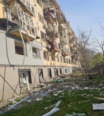 РФ скинула фугасні авіабомби по центру Краматорська, загинули люди. СУСПІЛЬНЕ |ВІДЕОНОВИНИ