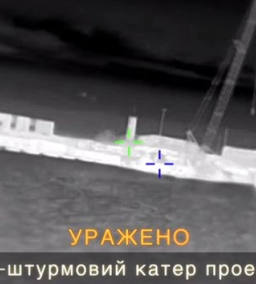 Воїни ГУР уразили російські катери та літак-амфібію Бе-12 у Криму упродовж квітня. ВIДЕО