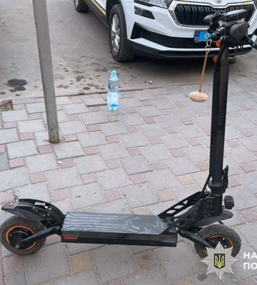 У Хмельницькому померла у лікарні дитина, яка впала з електросамокату, - поліція