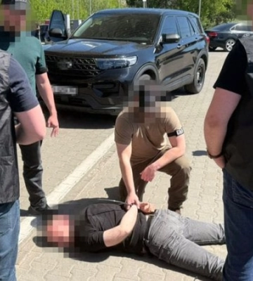 Две пенсионерки в Киеве отдали на "проверку СБУ" 3 миллиона – предприимчивый мошенник объявлен в розыск
