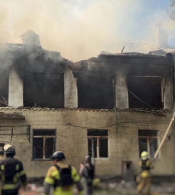 У Сумах два російські дрони влучили в дитсадок