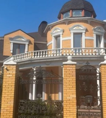 Підозрюваний у корупції миколаївський нардеп переїхав у палац із мармуру та джакузі