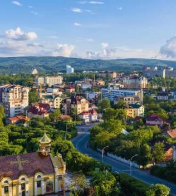 2 години зі Львова – і ви на курорті: чим приваблює Трускавець і що тут подивитися туристу