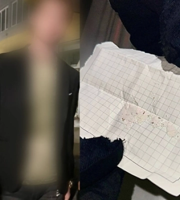 Центром Луцька серед ночі гуляв чоловік з наркотиками
