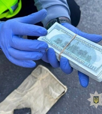 В Киеве прохожие атаковали полицейских при задержании нарушителей