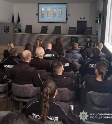 Полювання на дітей: На Закарпатті поліцію вчать рятувати школярів від вербувальників РФ та сексуального рабства