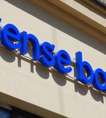 Кабмин отстранил главу набсовета Sense Bank после громкого расследования НАБУ