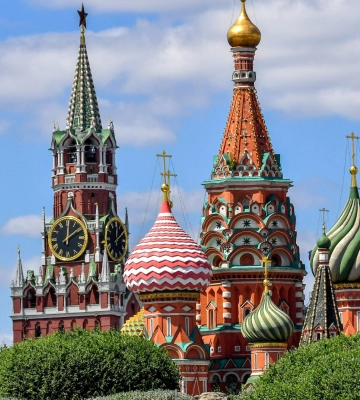 В МИД РФ анонсируют "ответный удар" по "центрам принятия решений" в Киеве 9 мая