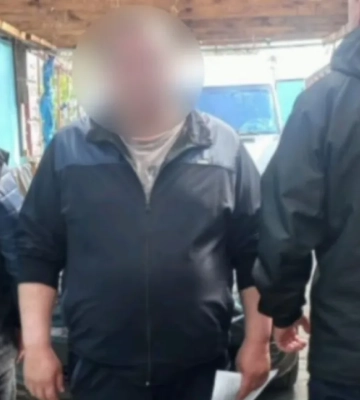 Переправляли мужчин в Румынию за криптовалюту: организаторов схемы на Буковине задержали
