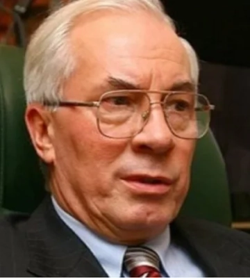 Минюст подал в ВАКС иск о конфискации активов беглого экс-премьера Азарова и его сына