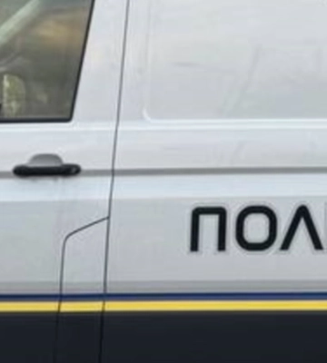 Поліція: двоє людей постраждали через вибух автомобіля в Дніпрі