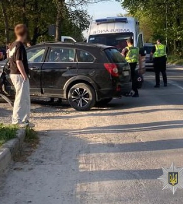 12-річний хлопець на мотоциклі потрапив у ДТП в Миколаєві: є постраждалі