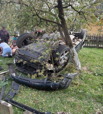 На Волині перекинувся автомобіль: 18-річний хлопець — у реанімації